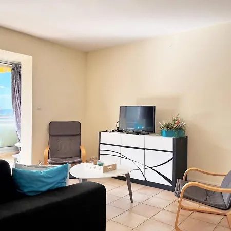 2 Pièces Climatisé Avec Parking Proche - Fr-1-251-463 Apartamento *